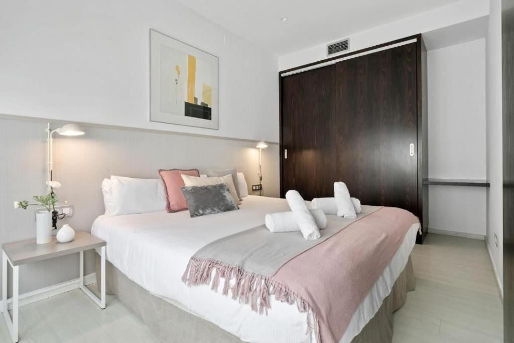 Fisa Rentals Gran Via Apartments Барселона Экстерьер фото