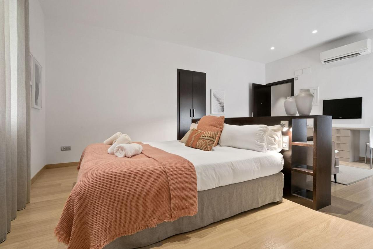 Fisa Rentals Gran Via Apartments Барселона Экстерьер фото