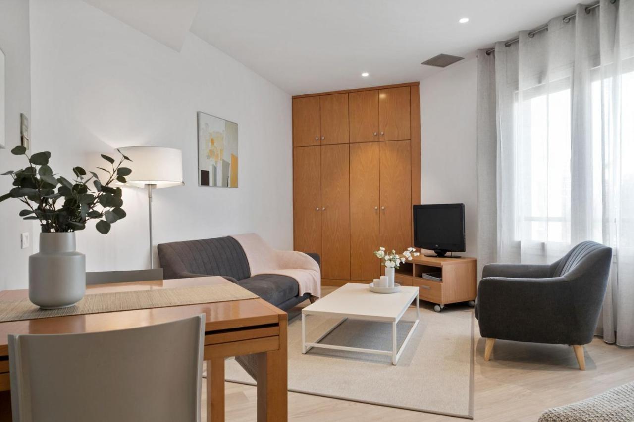 Fisa Rentals Gran Via Apartments Барселона Экстерьер фото