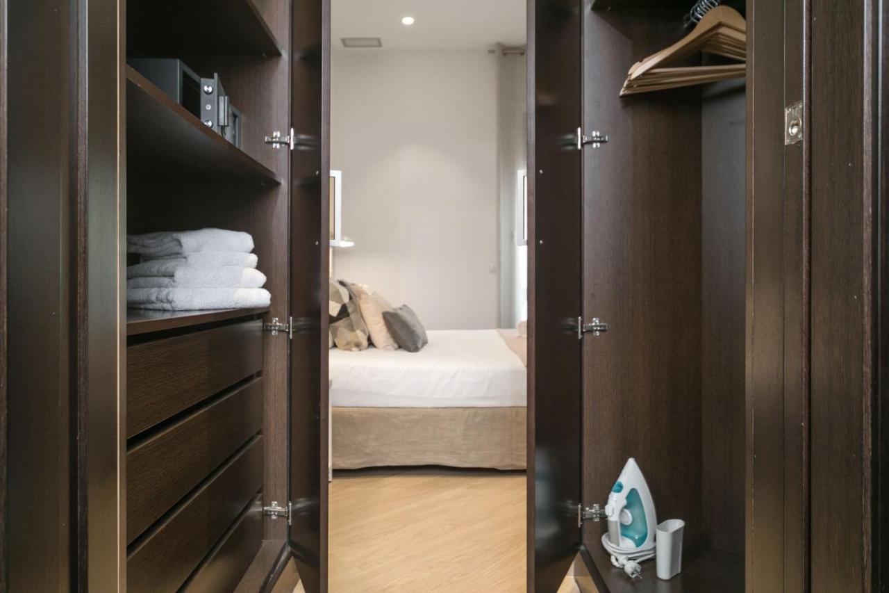 Fisa Rentals Gran Via Apartments Барселона Экстерьер фото