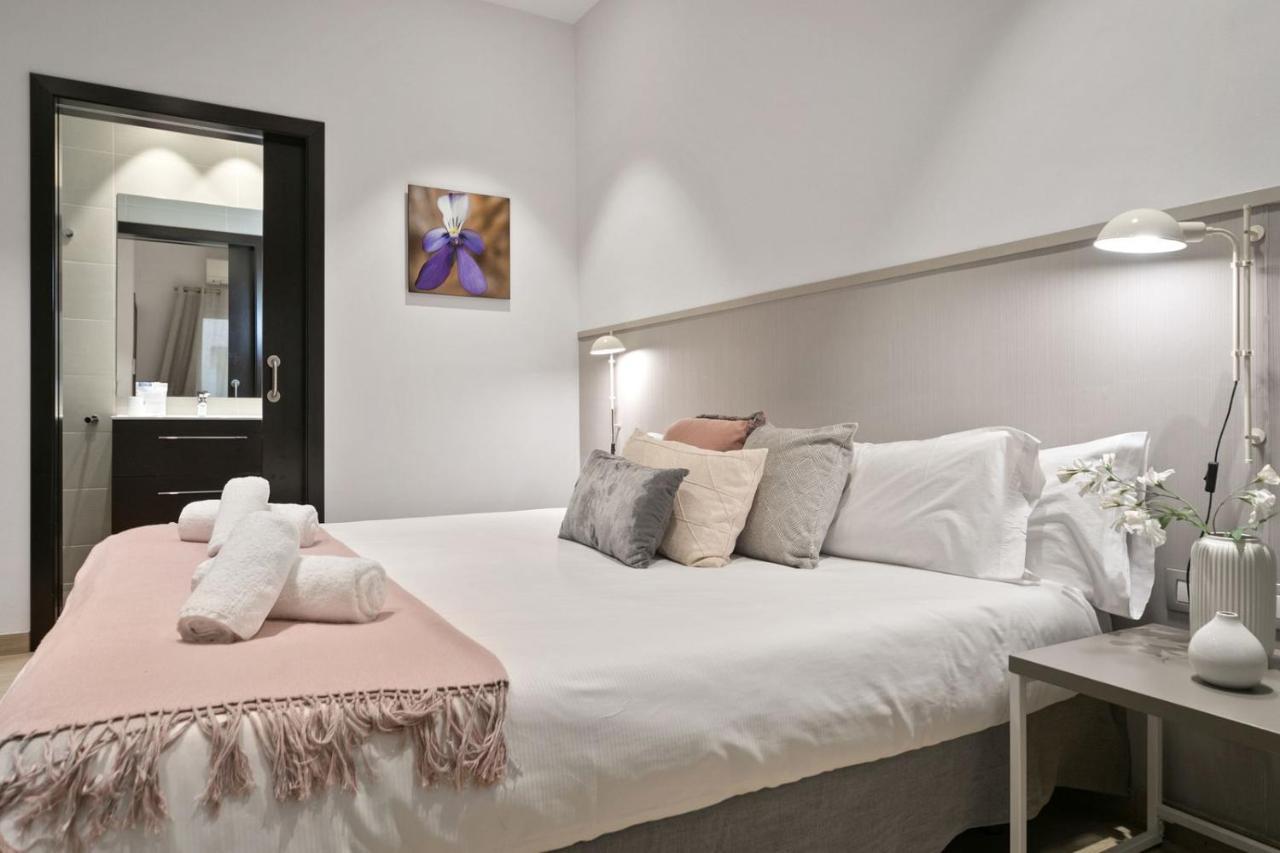 Fisa Rentals Gran Via Apartments Барселона Экстерьер фото