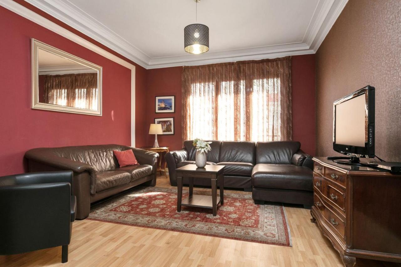 Fisa Rentals Gran Via Apartments Барселона Экстерьер фото